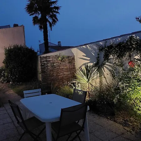 度假居 Maison Familiale Pres De La *